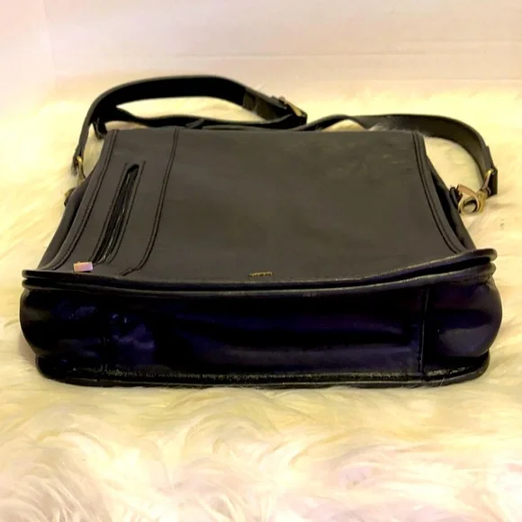 BLACK BUFFALO LEATHER MESSENGER BAG